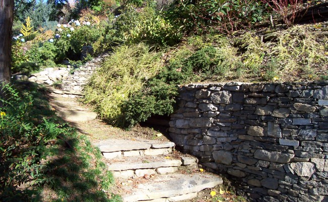 04_Giardino lago d’Orta_ scala verso la fonte