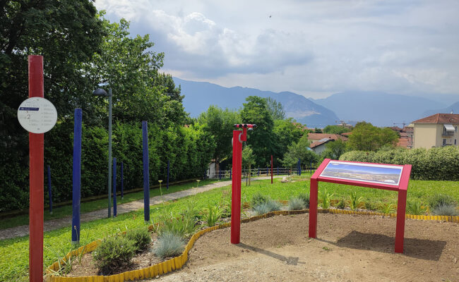 2 – Area vista, bacheca informativa e binocolo MB