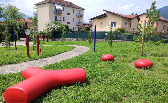 5 – Gioco parla nel tubo e sedute MB